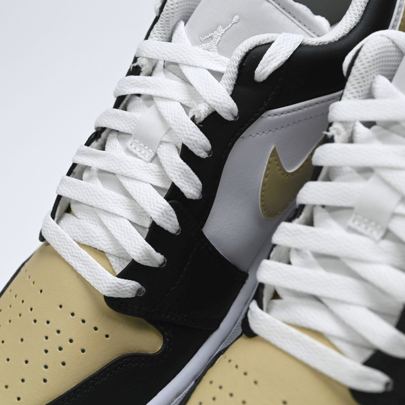 Oak Air Jordan 1 Low