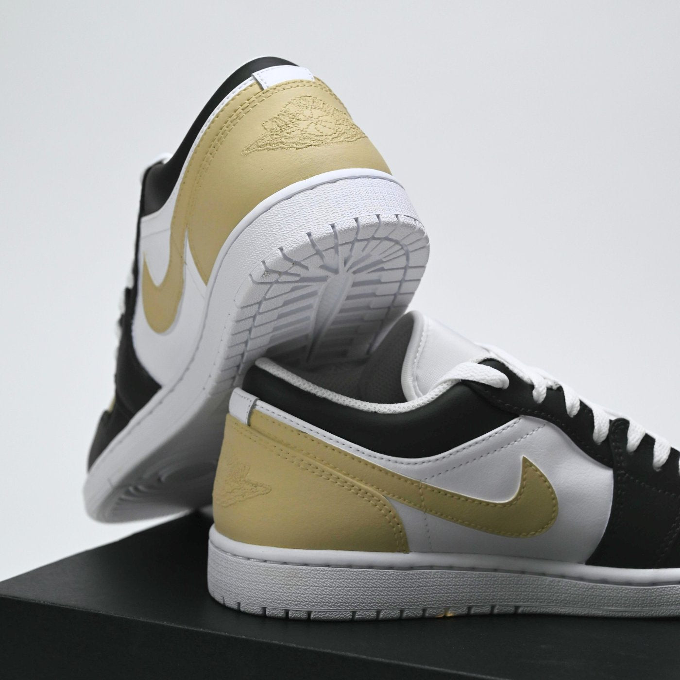 Oak Air Jordan 1 Low