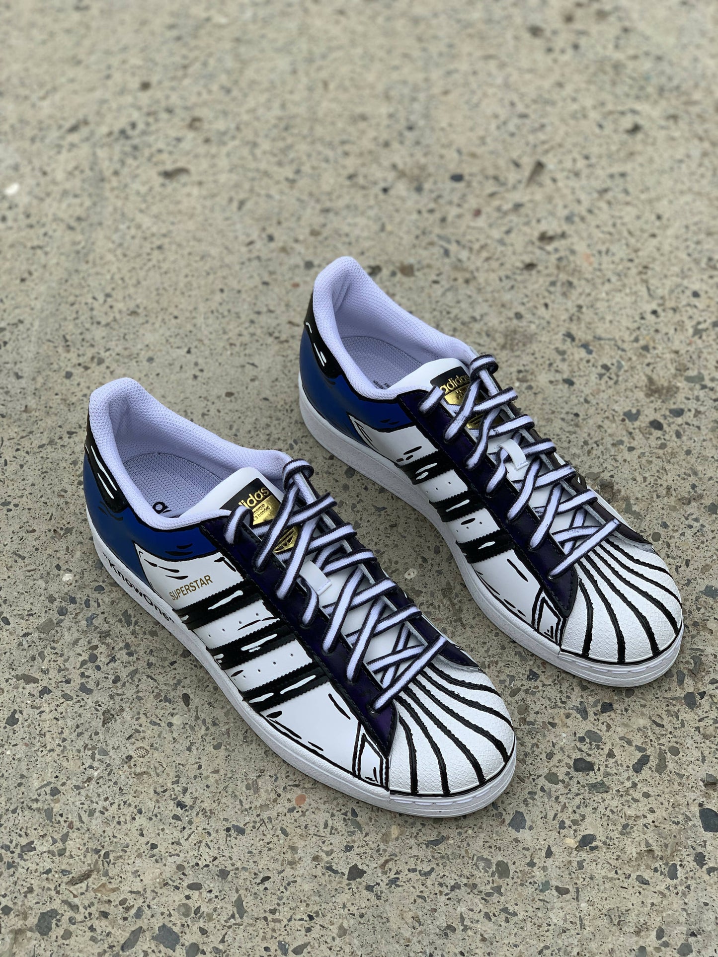 Custom Adidas superstar