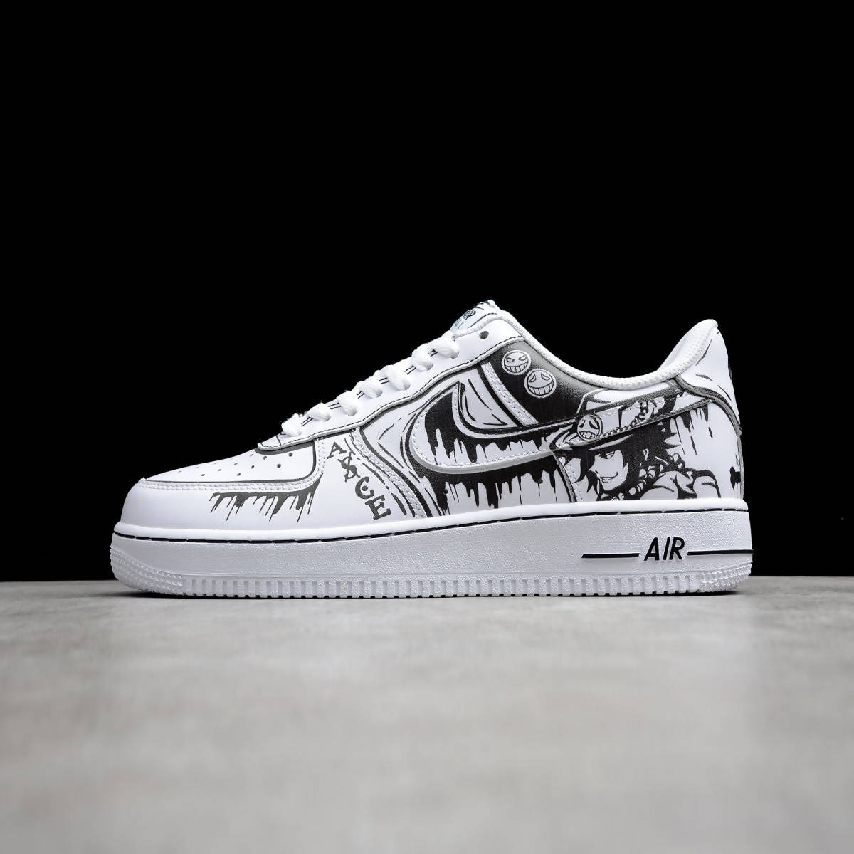 Shop Online Iconic 'Kaws' Air Force 1