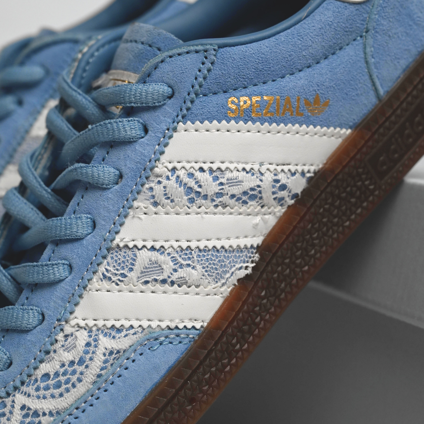 Flower Lace Blue Ice Adidas Spezial