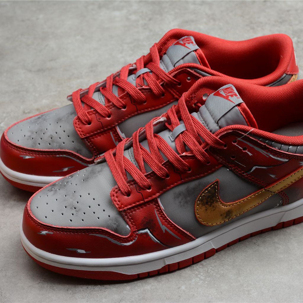 Stark Chrome Dunks