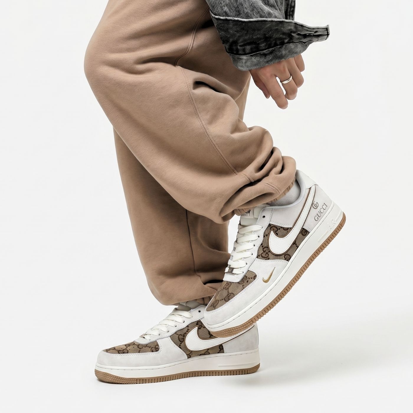GG Monogram Air Force 1