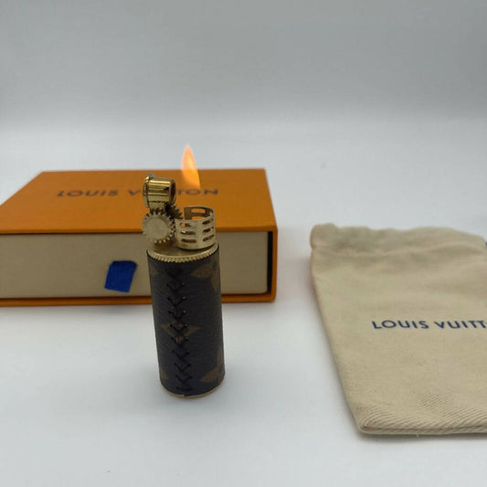 LV Lighter