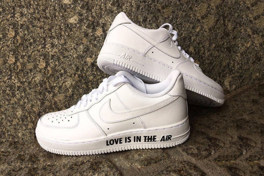 'Love is in the AIR' Air Force 1