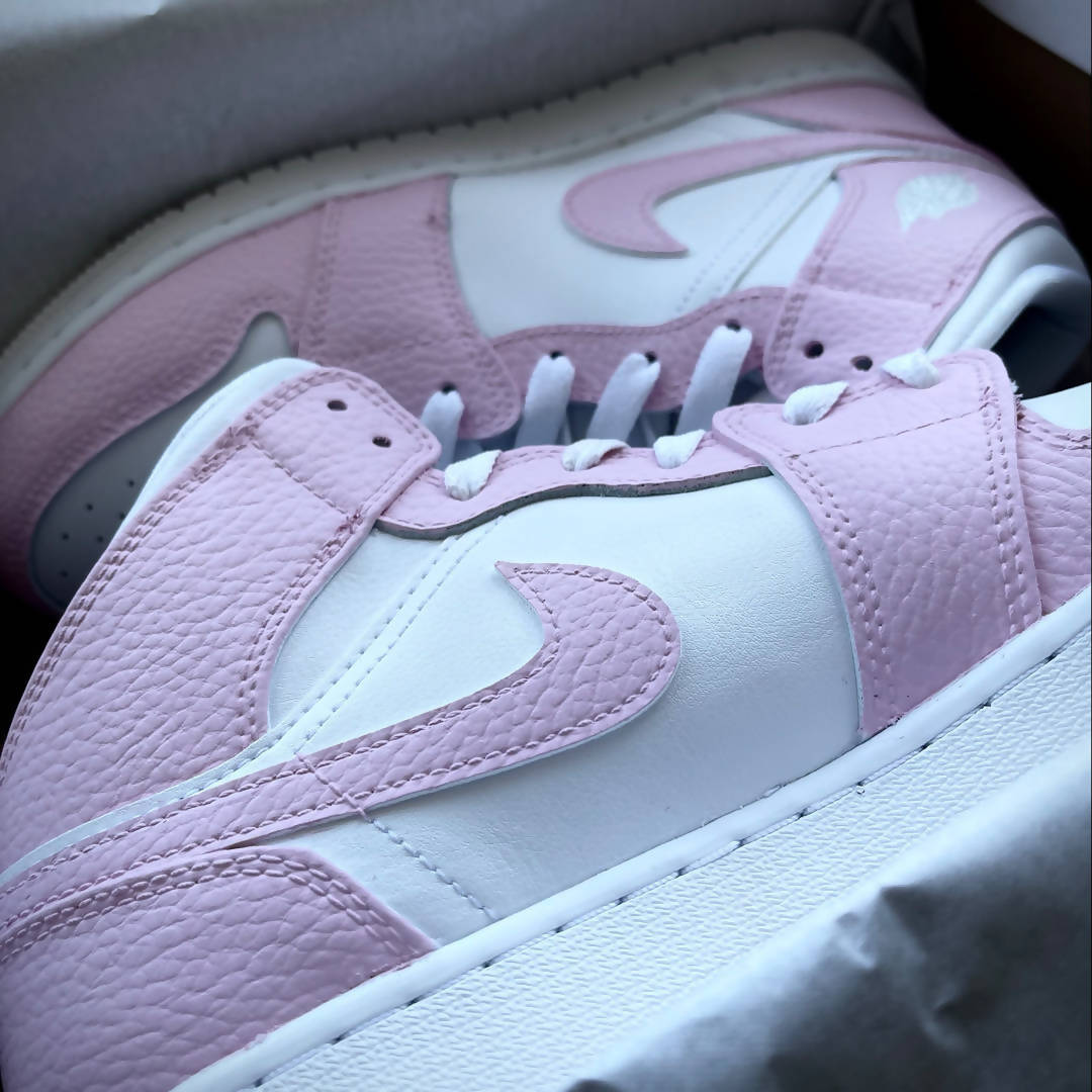 Baby pink air hot sale jordan 1